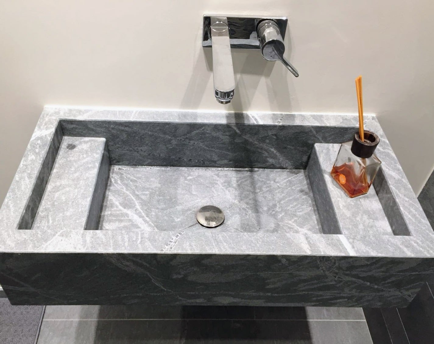Lavabo assemblato