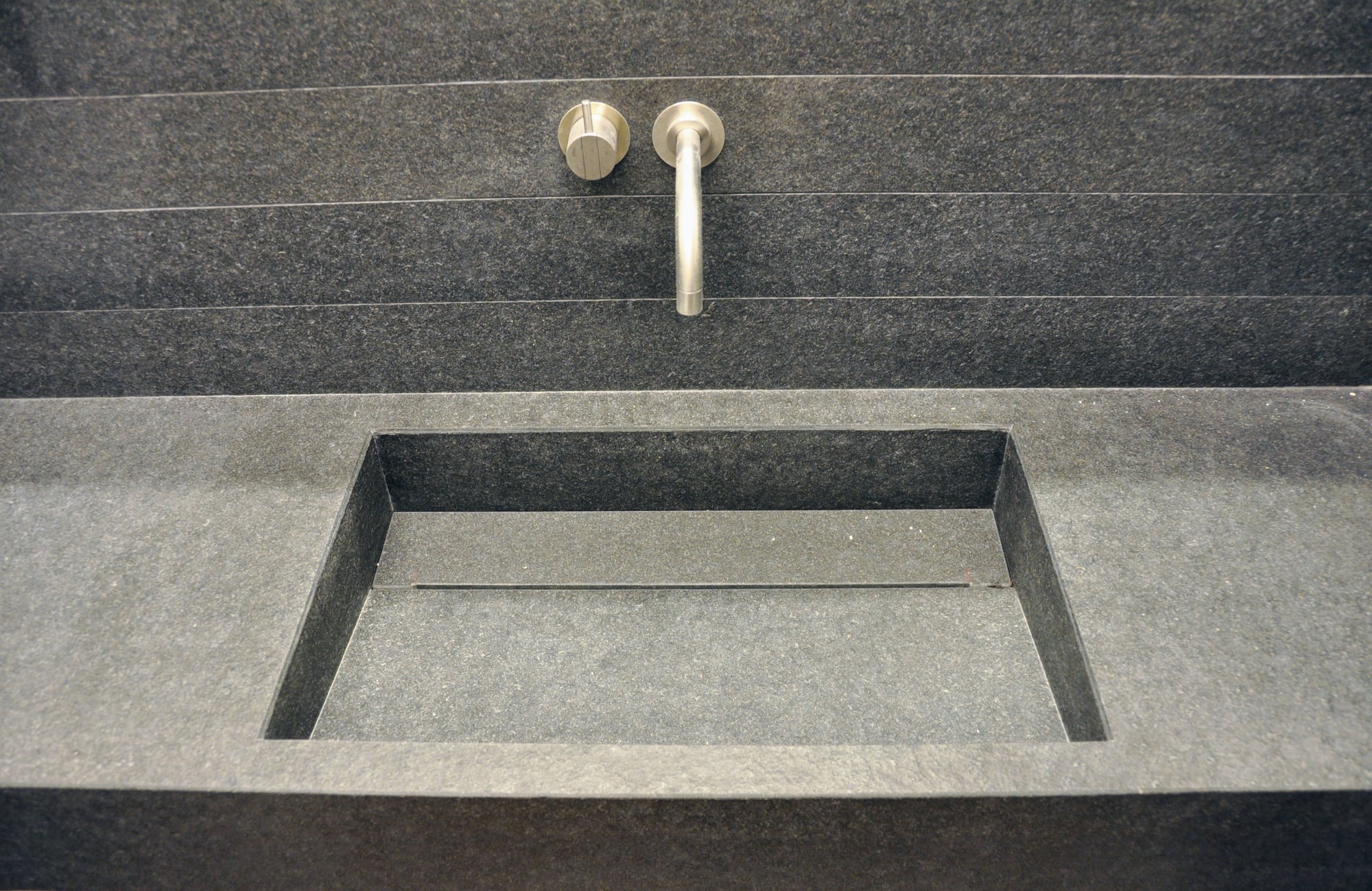 Particolare di lavabo assemblato
