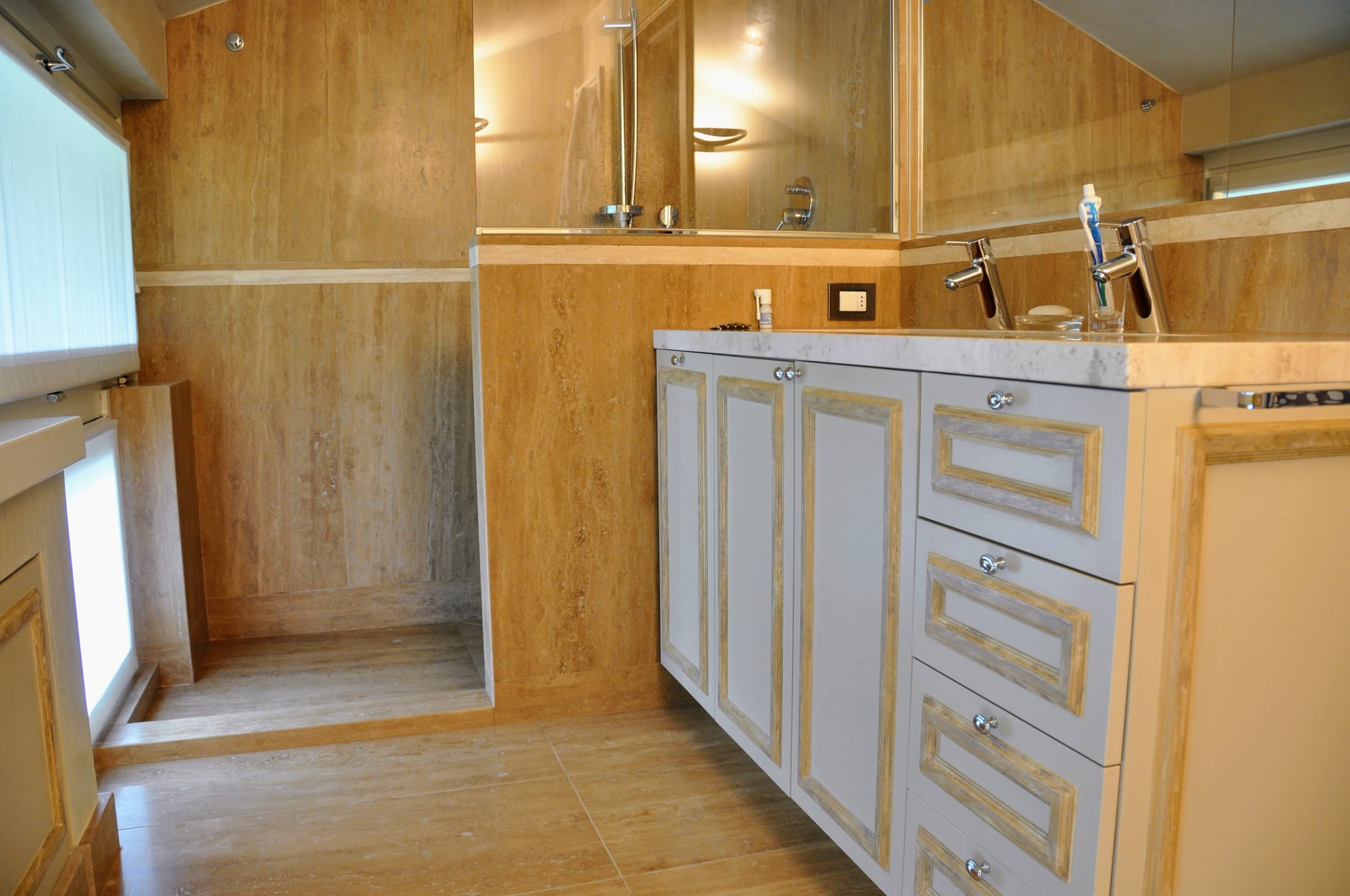 Pavimento e rivestimento bagno