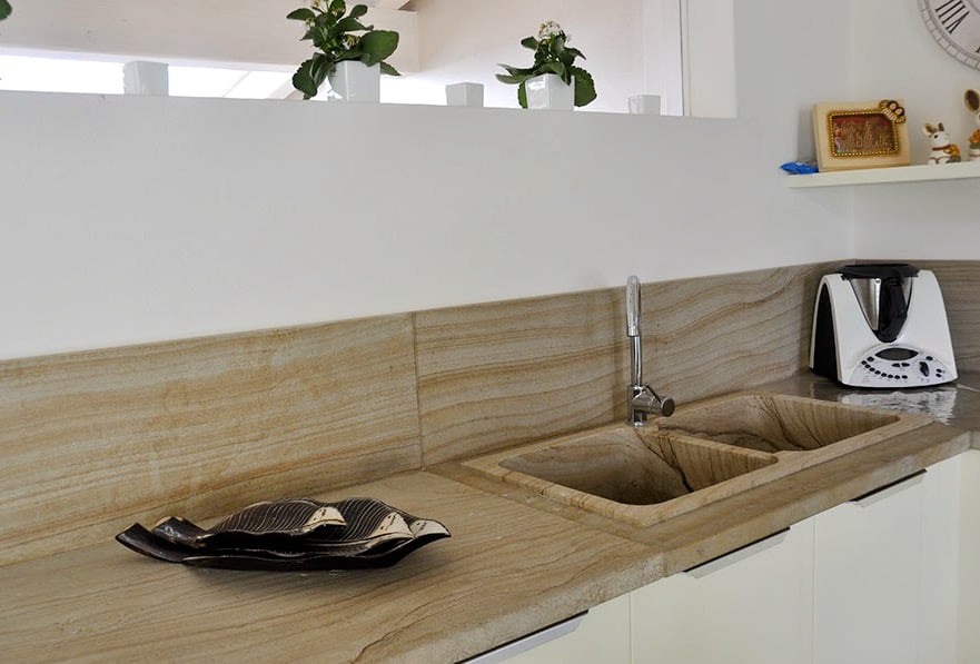 Piano cucina e vasche lavello