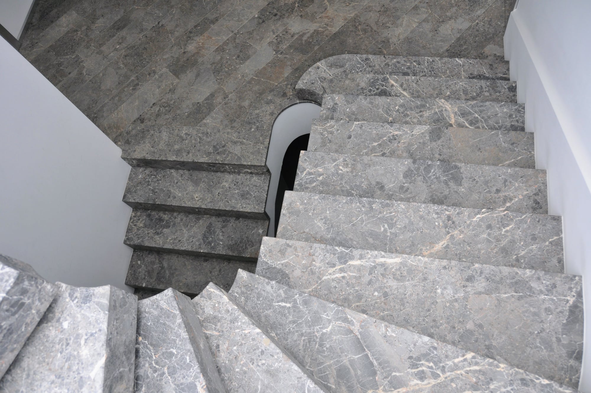 Scala con gradini a massello