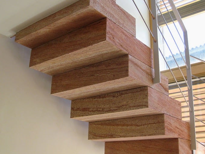 Scala con gradini a massello