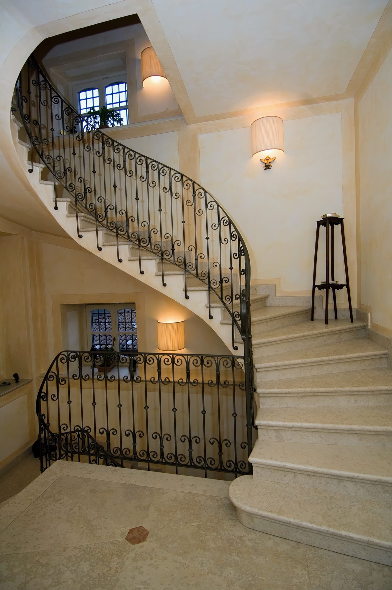 Scala e pavimento